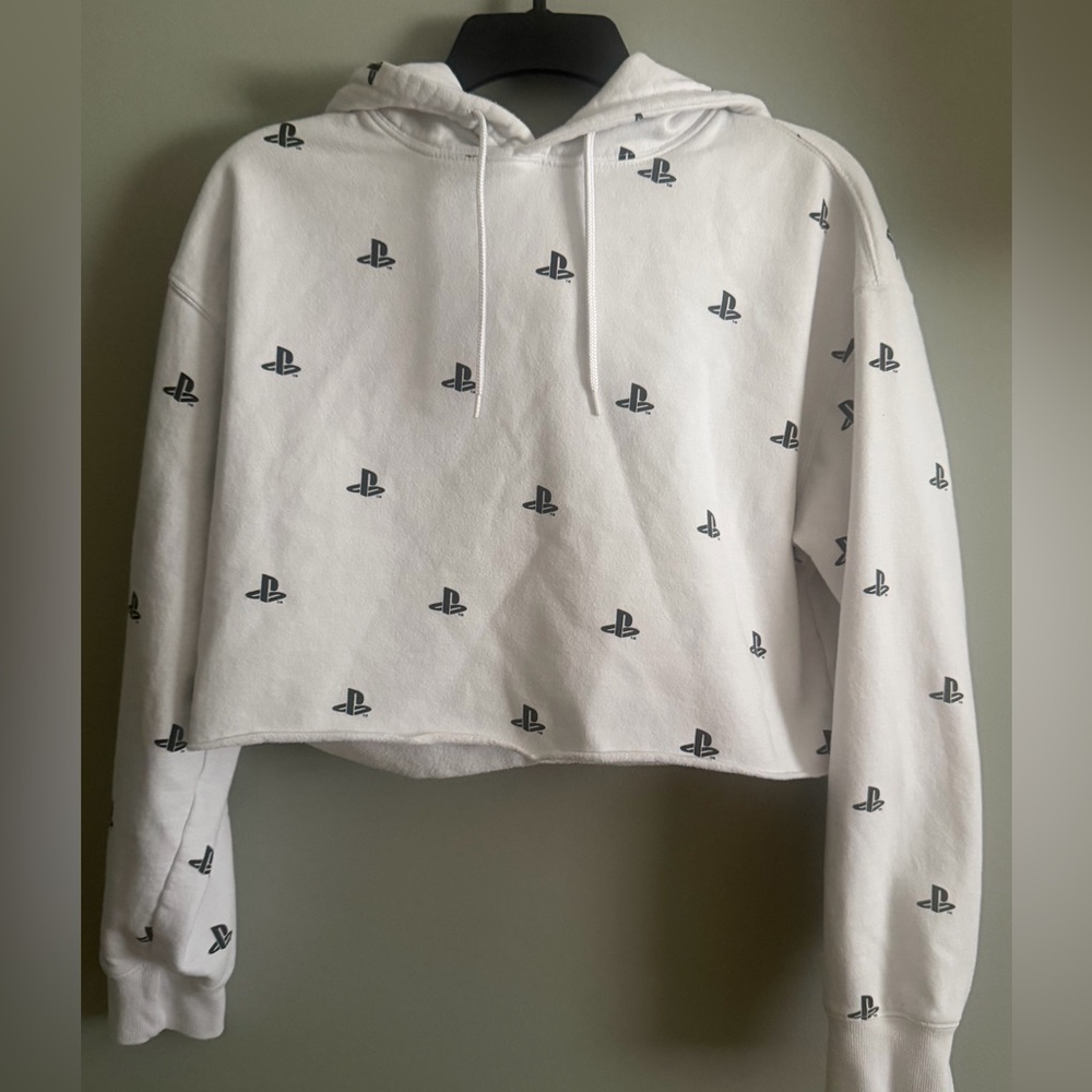 Sony PlayStation White W/Black Logo Cropped Hoodie size Medium